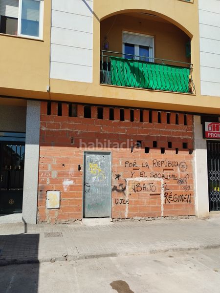 Foto 840fc943-bc1c-4fde-9645-ffda6a6e91d3. Local comercial a Zafra
