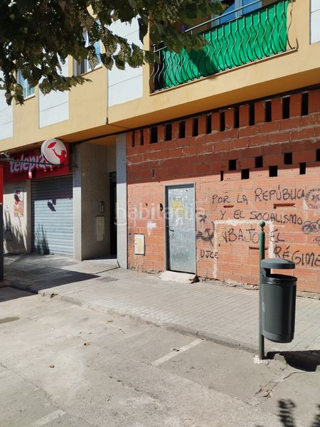 Foto b5678eca-0ede-49f2-8814-9710e00f9108. Local comercial a Zafra