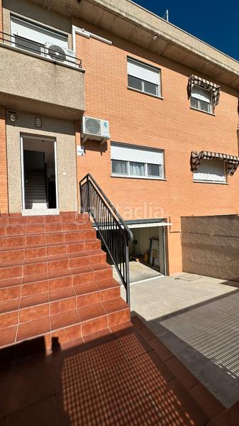 Foto 0ee4665f-00ef-4c07-a758-f0d535e9c0e0. Casa adossada amb aparcament a Oeste Mérida