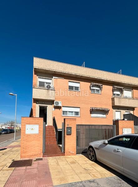 Foto 8cfd8e75-ee5b-4a40-8d98-c6577690a267. Casa adossada amb aparcament a Oeste Mérida