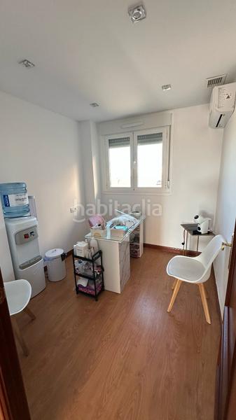 Foto b11c11d7-be3c-48d9-a15f-83c1a30b00f3. Casa adossada amb aparcament a Oeste Mérida