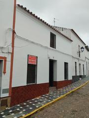 Casa  Calle san lorenzo. Calle san lorenzo. 3 dorm, patio, corral, opción garaje