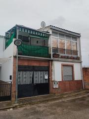 Casa a Puebla de Sancho Pérez. Dúplex 4 dorm, patio, garaje, corral