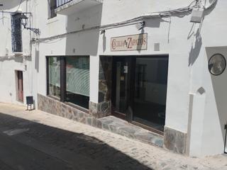 Local Comercial a Jerez de los Caballeros. Local céntrico. ubicación privilegiada. 99 mt