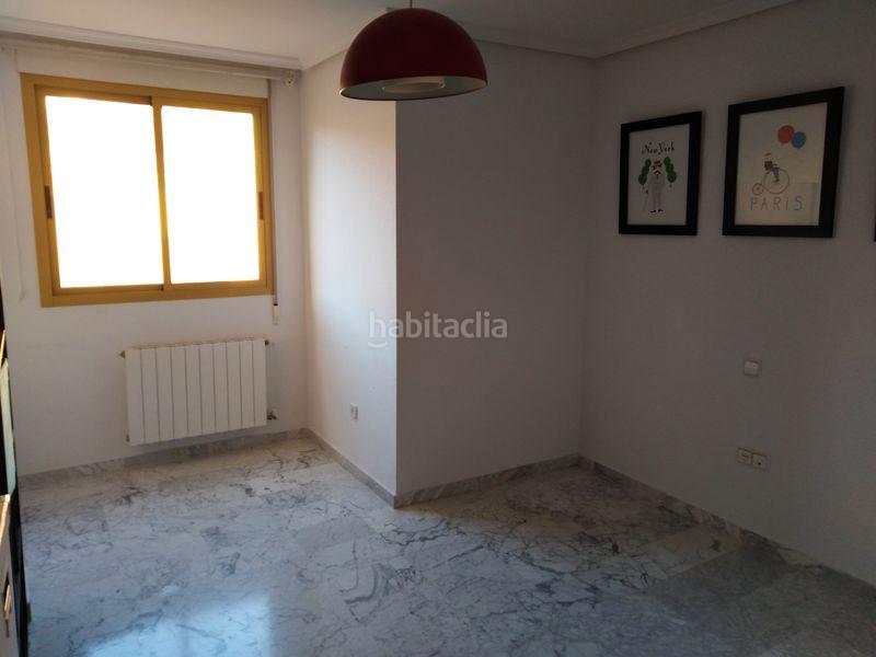 Foto d3aaac9a-351b-482f-9822-9a15e8793999. Duplex avec chauffage parking dans Pardaleras Badajoz