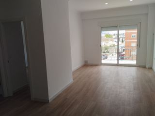 Piso  Avenida adolfo díaz ambrona. Díaz ambrona. reformado. 3 dorm, balcón