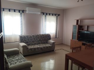 Piso en Jerez de los Caballeros. Zona mercadona. 3 dorm, 2 baños, terraza. para entrar