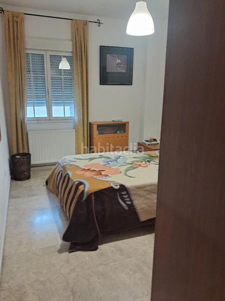 Foto 61a708a7-c65f-4e1c-86ff-f0e6875193f6. Pis amb calefacció aparcament a Avenida Elvas Badajoz