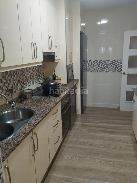 Foto 8586d790-e10f-4b51-b316-5ea42fb42232. Casa a schiera con parcheggio in Santos de Maimona (Los)