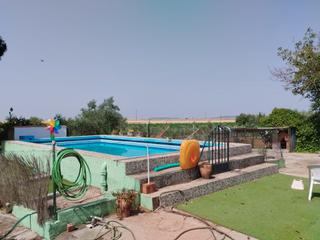 Masia a Puebla de Sancho Pérez. Casa de campo. 4 dorm, piscina. parcela 1,6 ha