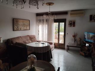 Flat in Villanueva del Fresno. Amplio piso. 3 dorm, muy luminoso, bien conservado