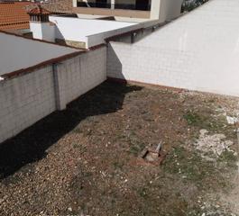 Casa a Jerez de los Caballeros. Vivienda a estrenar más local. 4 dormitorios, patio, sótano...