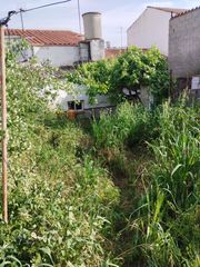 Casa a Jerez de los Caballeros. Zona mártires. amplia, corral. para reformar