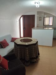 Apartament a Jerez de los Caballeros. Zona sta.maría. 2 dorm, patio