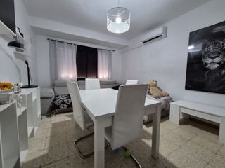 Etagenwohnung  Calle adel pinna casas. Adel pinna casas. 3 dorm, lavadero, balcón