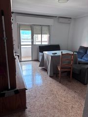 Rent Flat  Calle jesús rincón jiménez. Alquiler estudiantes. jesús rincón jiménez. 3 dorm