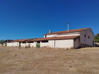 Country house in Zafra. Casa de campo. parcela 5600 mt. a reformar