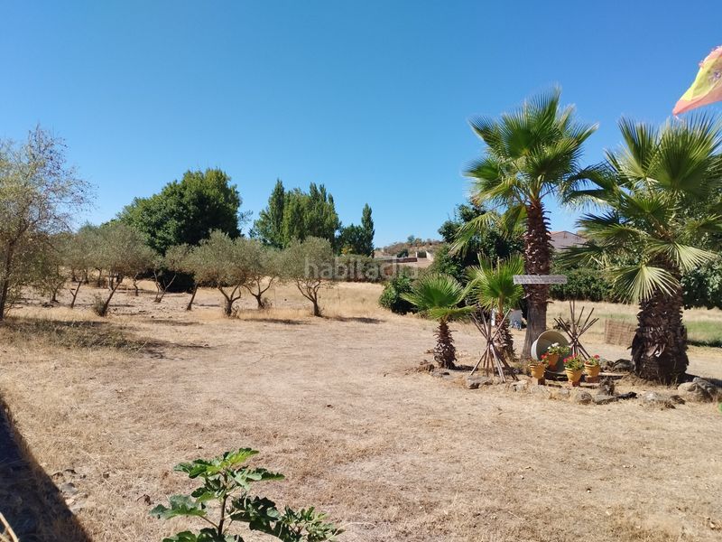 Foto f7e939a1-2480-4054-8b8e-b0f5e18633ff. Masia amb xemeneia aparcament piscina a Zafra