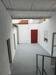 Casa in Albuera (La). Casa planta baja. patio, garaje. salida a dos calles