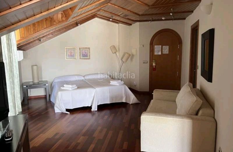 Foto 9b1ae7c8-cdfd-47af-b1a0-1296f33b569a. Edifici a Zafra