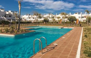 Pis a Condado de Alhama. ?? planta baja con 3 dormitorios, terraza y patio en condado de