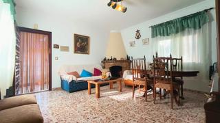 Casa a Playa Sol. ?? una casa con alma y muchas posibilidades