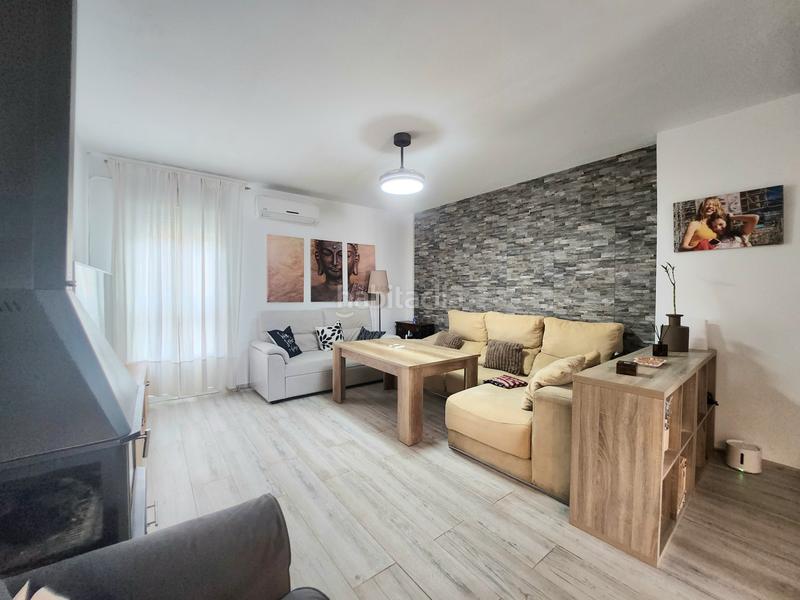 Foto 003ca835-a465-4868-9c2a-023a012a9dbc. Casa adossada a carretera alcalá-dos hermanas 1 a Alcalá de Guadaira