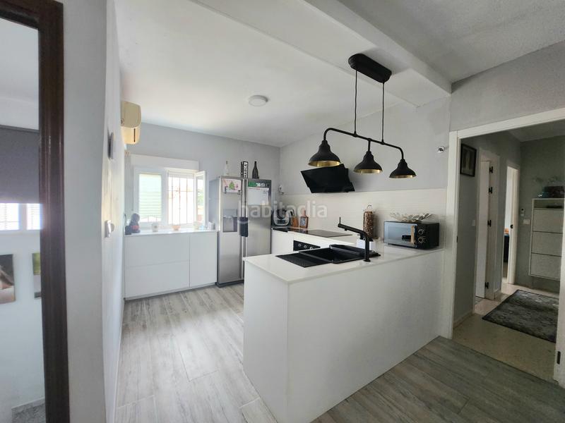 Foto 27925b9f-9958-4ecd-9582-23ba32834283. Casa adossada a carretera alcalá-dos hermanas 1 a Alcalá de Guadaira