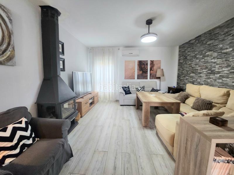 Foto 430642f4-04e7-4402-acf1-12710852e082. Casa adossada a carretera alcalá-dos hermanas 1 a Alcalá de Guadaira