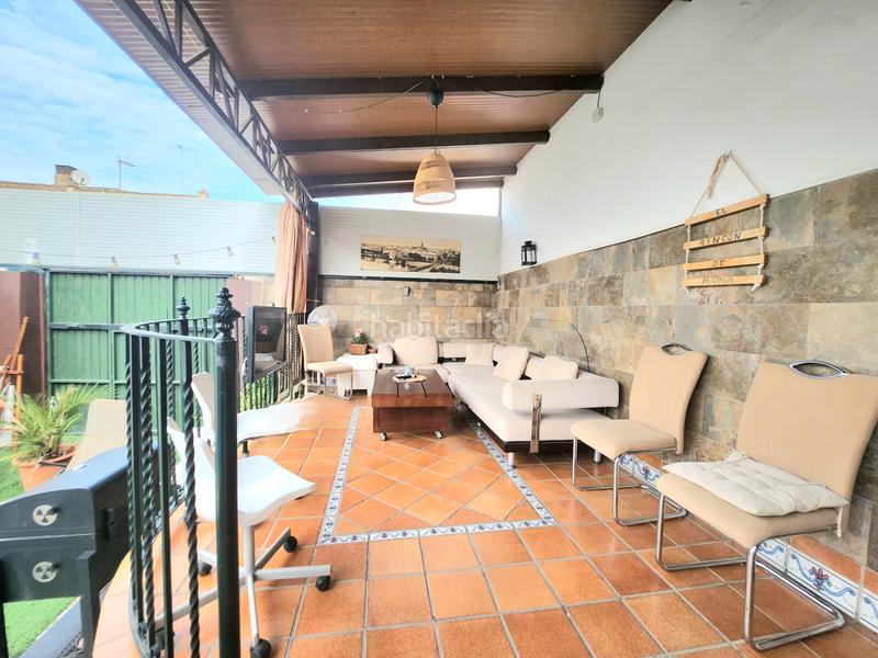 Foto 9ac1bc1a-c2aa-4e1d-954e-e68ad3fa608d. Casa adossada a carretera alcalá-dos hermanas 1 a Alcalá de Guadaira