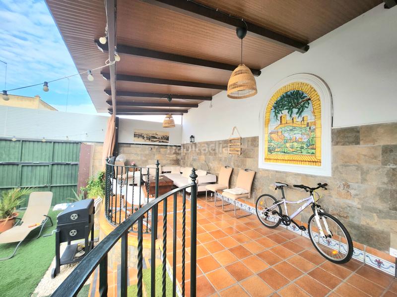 Foto b531f7bd-e0ff-44d8-beba-df8ea8270a87. Casa adossada a carretera alcalá-dos hermanas 1 a Alcalá de Guadaira