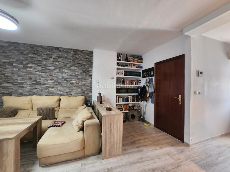 Foto d6df7b83-8e1f-4a09-9e07-11f75b71792c. Casa adossada a carretera alcalá-dos hermanas 1 a Alcalá de Guadaira