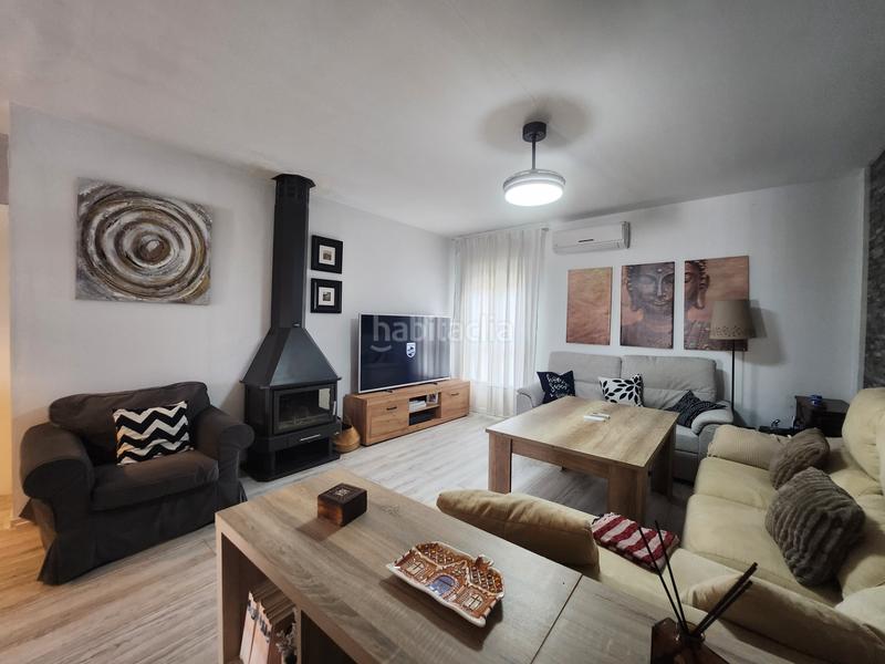 Foto ece4d751-3be3-45db-b59c-39a40fedf935. Casa adossada a carretera alcalá-dos hermanas 1 a Alcalá de Guadaira