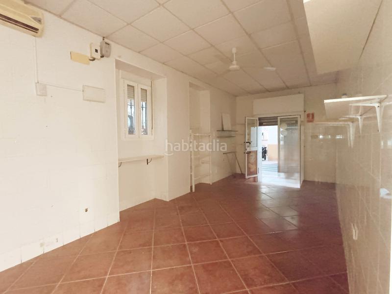 Foto 96173e64-a69d-447f-bac3-2f1fef99b4f8. Local comercial en bailén 29 local cercano al Centro en Alcalá de Guadaira