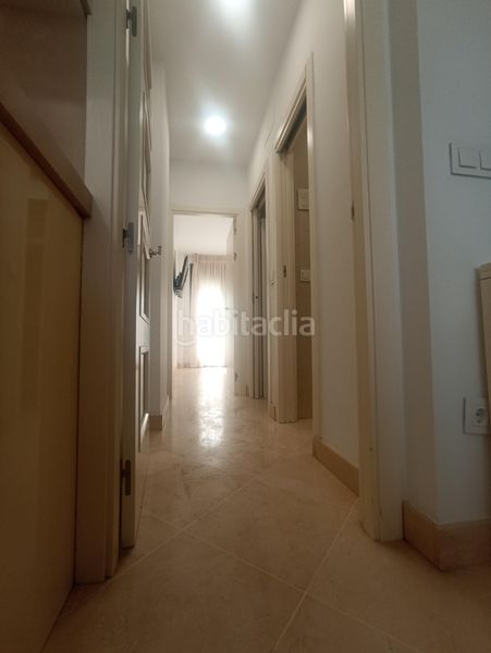 Foto 0ae36e16-5846-4f6d-97dc-afa8f0896311. Pis amb xemeneia aparcament a La Buhaira Sevilla