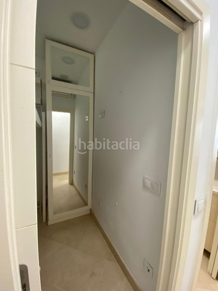 Foto 37f079cd-da5b-45ce-a710-618cfb960240. Pis amb xemeneia aparcament a La Buhaira Sevilla