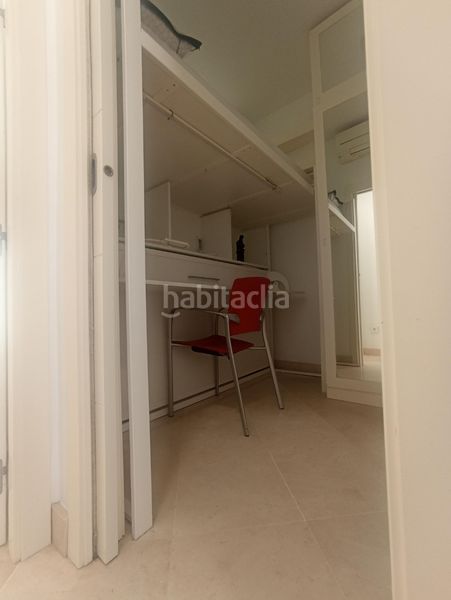 Foto 3f2ca869-0718-4d14-b31a-b460ecac9aa4. Pis amb xemeneia aparcament a La Buhaira Sevilla