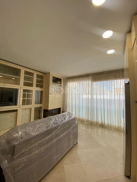 Foto 4315dd2c-fa0e-48b5-8bc7-f46021c1c973. Pis amb xemeneia aparcament a La Buhaira Sevilla