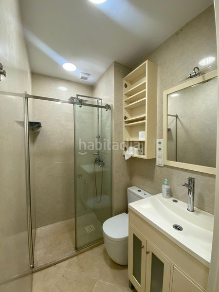 Foto aa60c9c7-90d2-493f-8b1d-0d4adc699918. Pis amb xemeneia aparcament a La Buhaira Sevilla