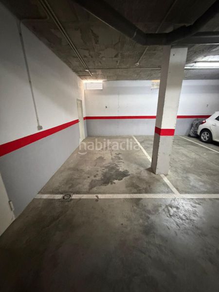 Foto aac0aece-1218-4f08-83b5-1c5b61ca6e87. Pis amb xemeneia aparcament a La Buhaira Sevilla