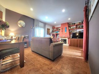 Casa adossada a Avenida Santa Lucía 97B