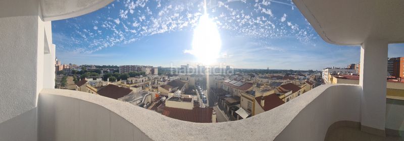 Foto 0a8e9bc4-1452-40a8-bba5-c2418ba156df. Àtic amb calefacció aparcament piscina a Bellavista Sevilla