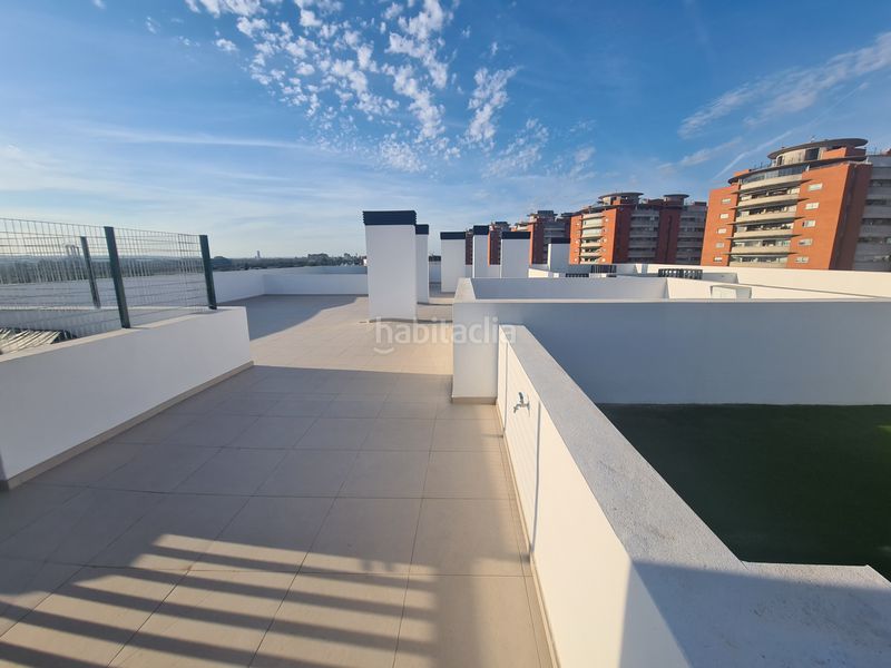 Foto 1c8612dd-9459-4f93-babf-6c02e490e3e0. Àtic amb calefacció aparcament piscina a Bellavista Sevilla