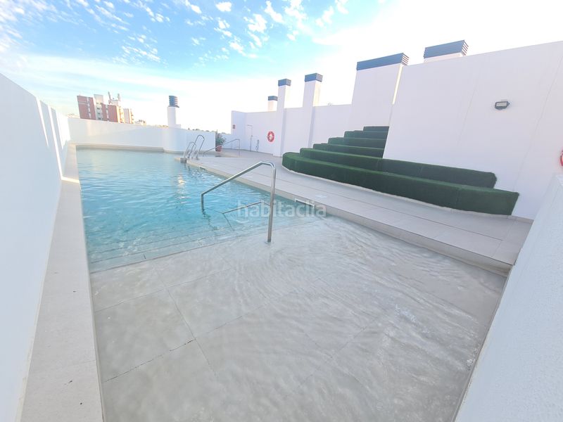 Foto 1c96a071-a711-46be-ad09-0d20df4c6f08. Àtic amb calefacció aparcament piscina a Bellavista Sevilla