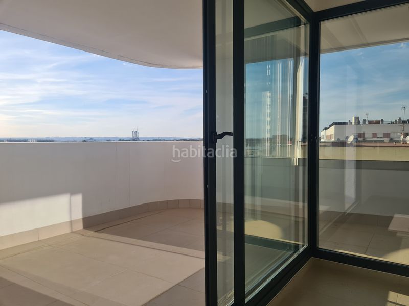 Foto 5d9eb5c4-b2e0-46a5-80e1-da5d40255527. Àtic amb calefacció aparcament piscina a Bellavista Sevilla