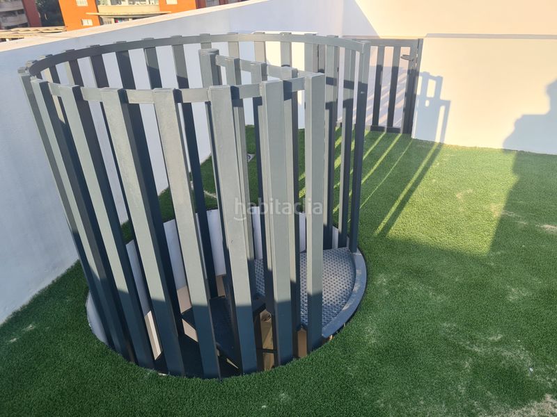 Foto 692cc795-da0d-472e-b30a-23d709776ae2. Àtic amb calefacció aparcament piscina a Bellavista Sevilla