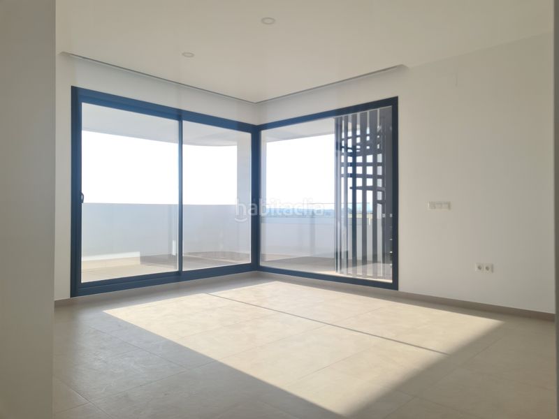 Foto e8ddbba8-4d8e-4398-89b3-d5507891af57. Àtic amb calefacció aparcament piscina a Bellavista Sevilla
