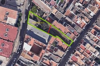 Wohngrundstück in Calle rosario 56. Parcela dos hermanas