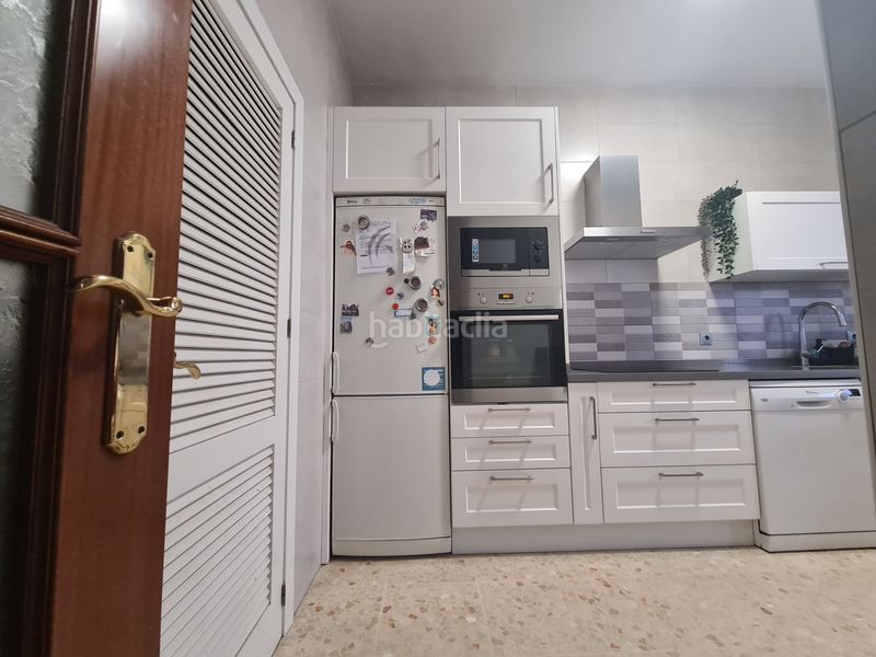 Foto 3f3e03f1-e3c5-43d5-ac9b-826073ce6e66. Casa adossada a Bellavista Sevilla