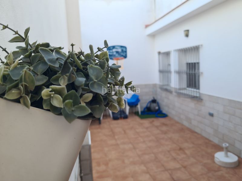 Foto 41e58426-4cdd-4f3f-ab5e-5c9c86d131f3. Casa adossada a Bellavista Sevilla